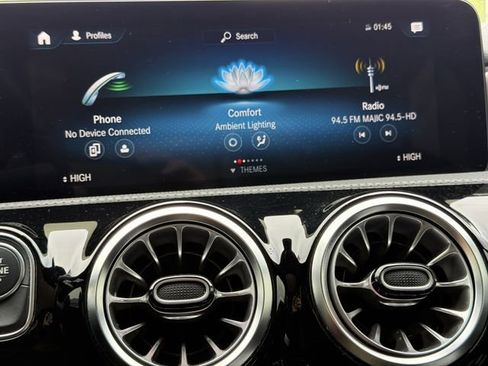 Used 2022 Mercedes-Benz CLA 250 4MATIC image 16