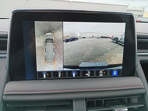 Used 2023 Chevrolet Tahoe RST w/ Luxury Package AWD/4WD image 43