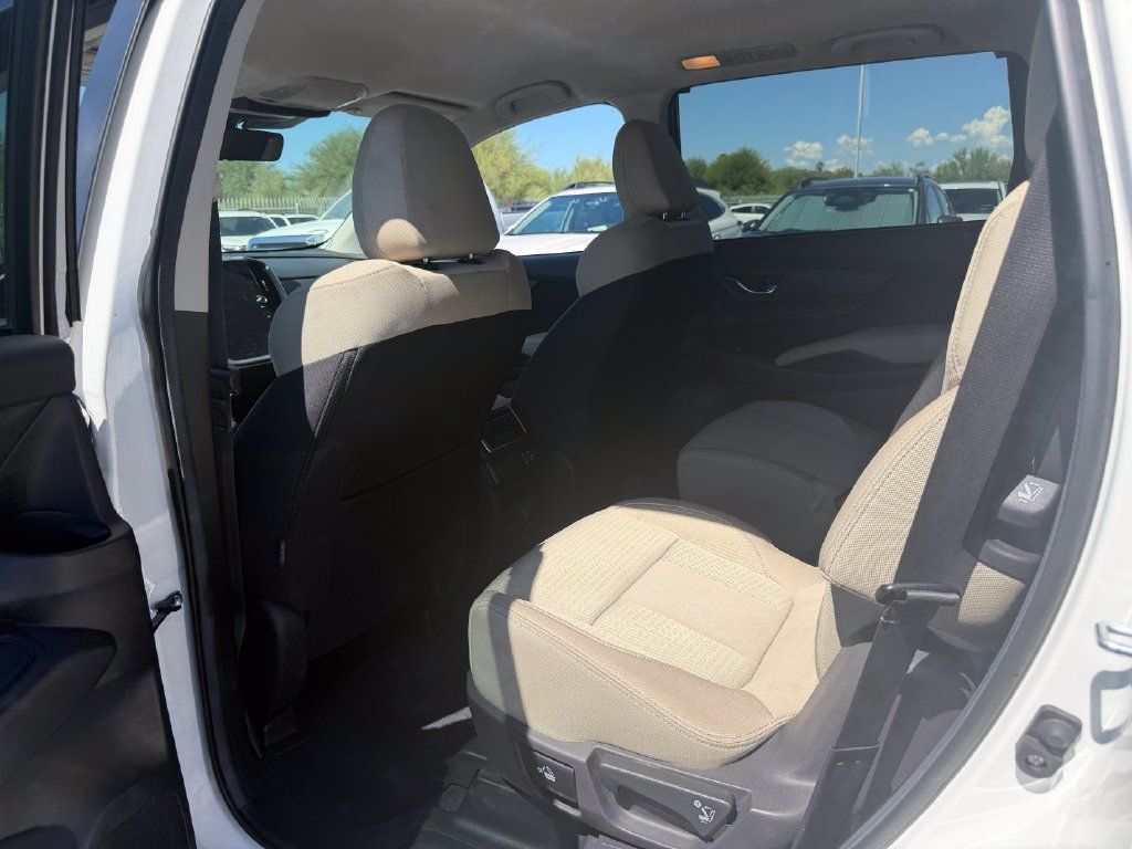 Used 2023 Subaru Ascent Premium w/ Convenience Package AWD/4WD image 6