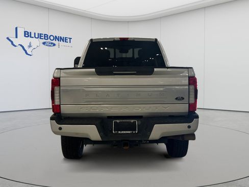 Used 2019 Ford F250 Platinum w/ Platinum Ultimate Package AWD/4WD image 6