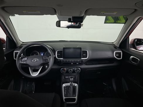 Used 2022 Hyundai Venue SE image 26