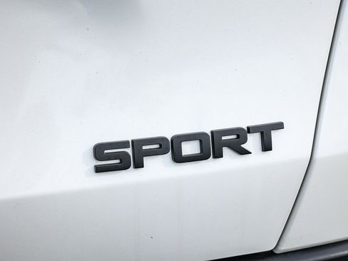 Used 2025 Honda HR-V Sport image 11