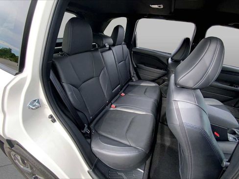 Used 2025 Subaru Forester Limited AWD/4WD image 20