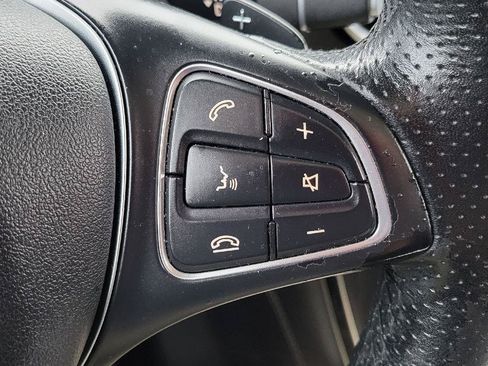 Used 2019 Mercedes-Benz GLC 300 w/ Premium Package image 18