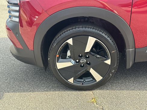 New 2026 Nissan Kicks SR image 11