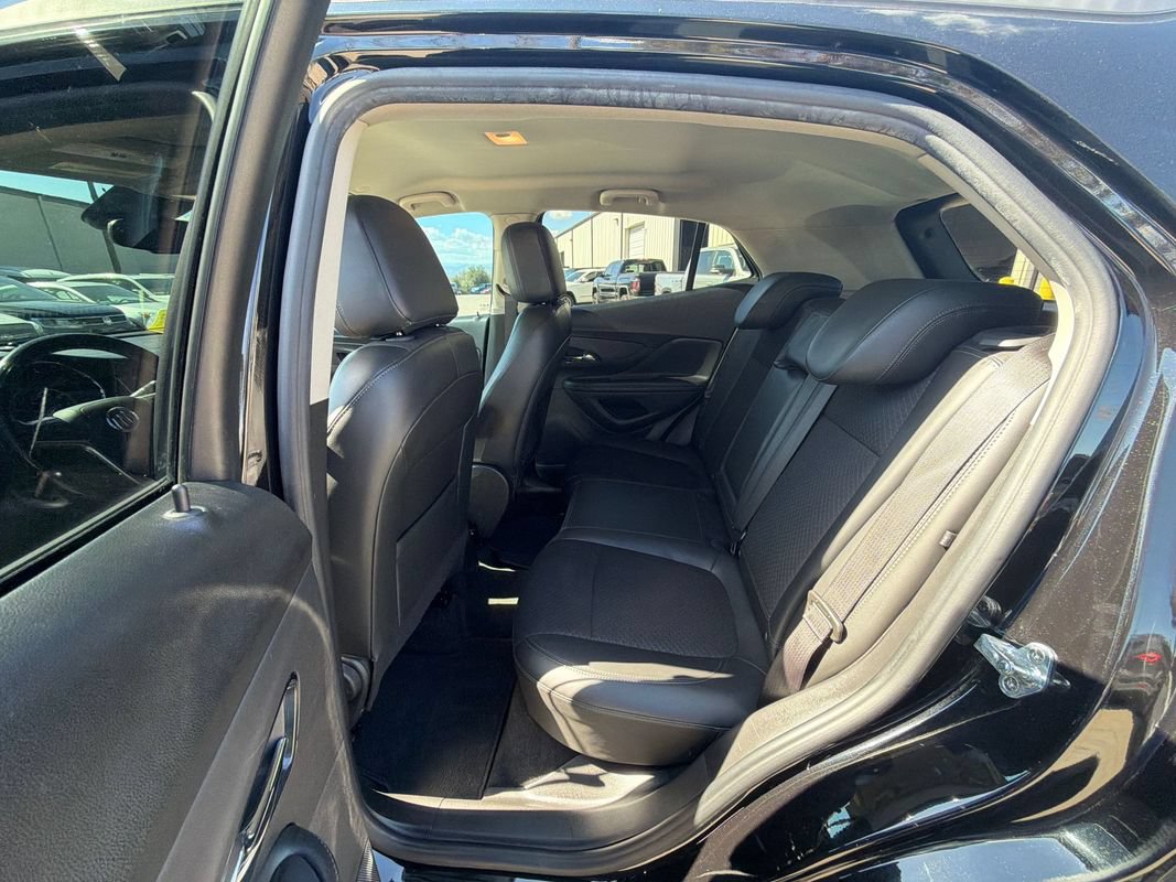 Used 2021 Buick Encore Preferred AWD/4WD image 10