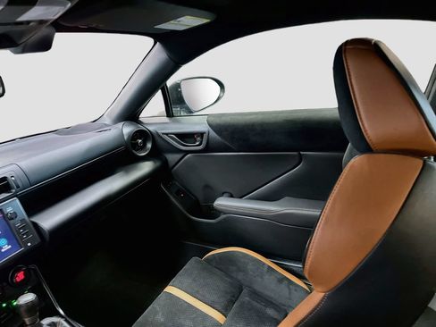 Used 2025 Toyota GR86 Hakone Edition RWD image 22