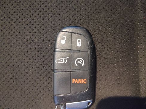 Used 2020 Jeep Grand Cherokee Altitude RWD image 32