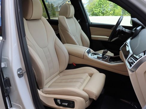 Used 2022 BMW X5 xDrive45e AWD/4WD image 19