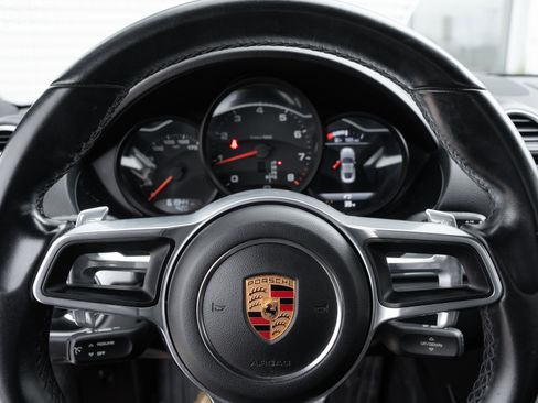 Used 2018 Porsche 718 Cayman image 10