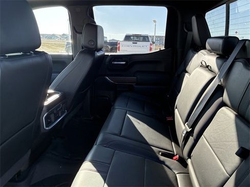 Used 2021 Chevrolet Silverado 1500 High Country image 13