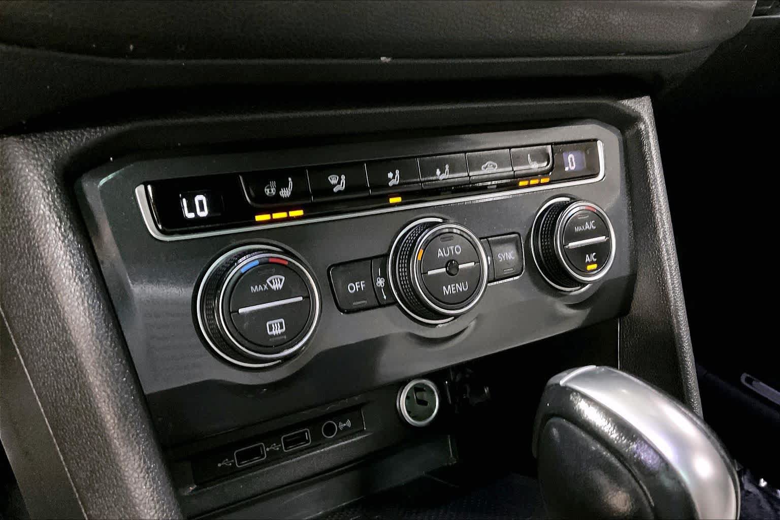 Used 2020 Volkswagen Tiguan SEL Premium R-Line AWD/4WD image 36