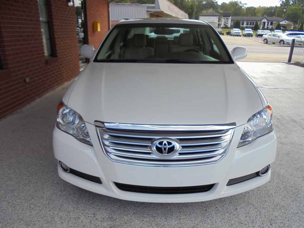 Used 2009 Toyota Avalon Limited FWD image 3
