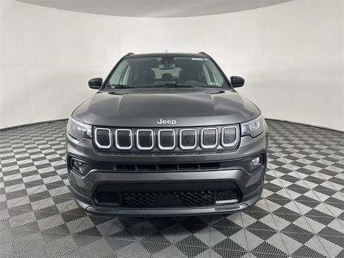 Certified 2022 Jeep Compass Latitude image 13