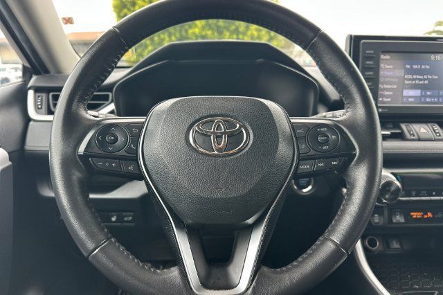 Certified 2022 Toyota RAV4 XLE Premium AWD/4WD image 28
