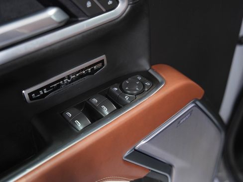 Certified 2025 GMC Sierra 1500 Denali Ultimate AWD/4WD image 36