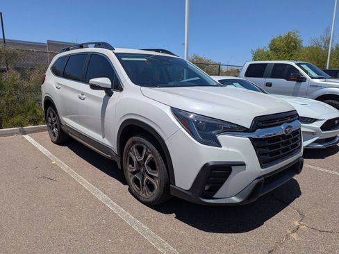 Used 2023 Subaru Ascent Limited AWD/4WD image 3
