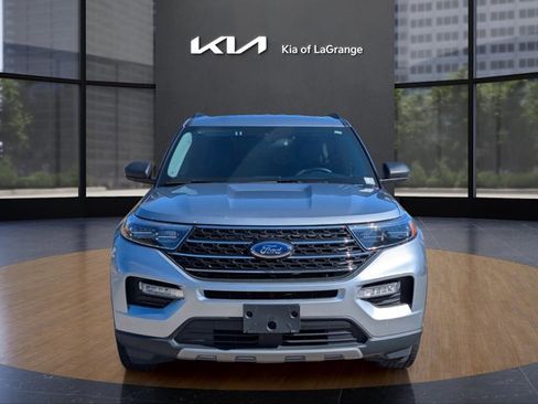 Used 2024 Ford Explorer XLT w/ Equipment Group 202A image 2