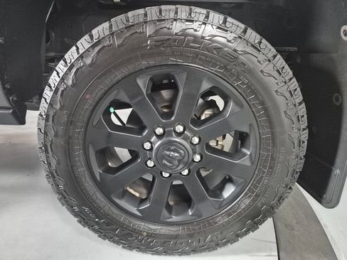 Used 2023 RAM 3500 Laramie AWD/4WD image 11