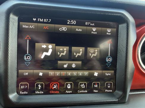 Used 2019 Jeep Wrangler Unlimited Rubicon w/ Dual Top Group AWD/4WD image 33