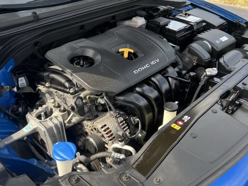 Used 2017 Hyundai Elantra SE w/ SE A/T Tech Package 03 image 34