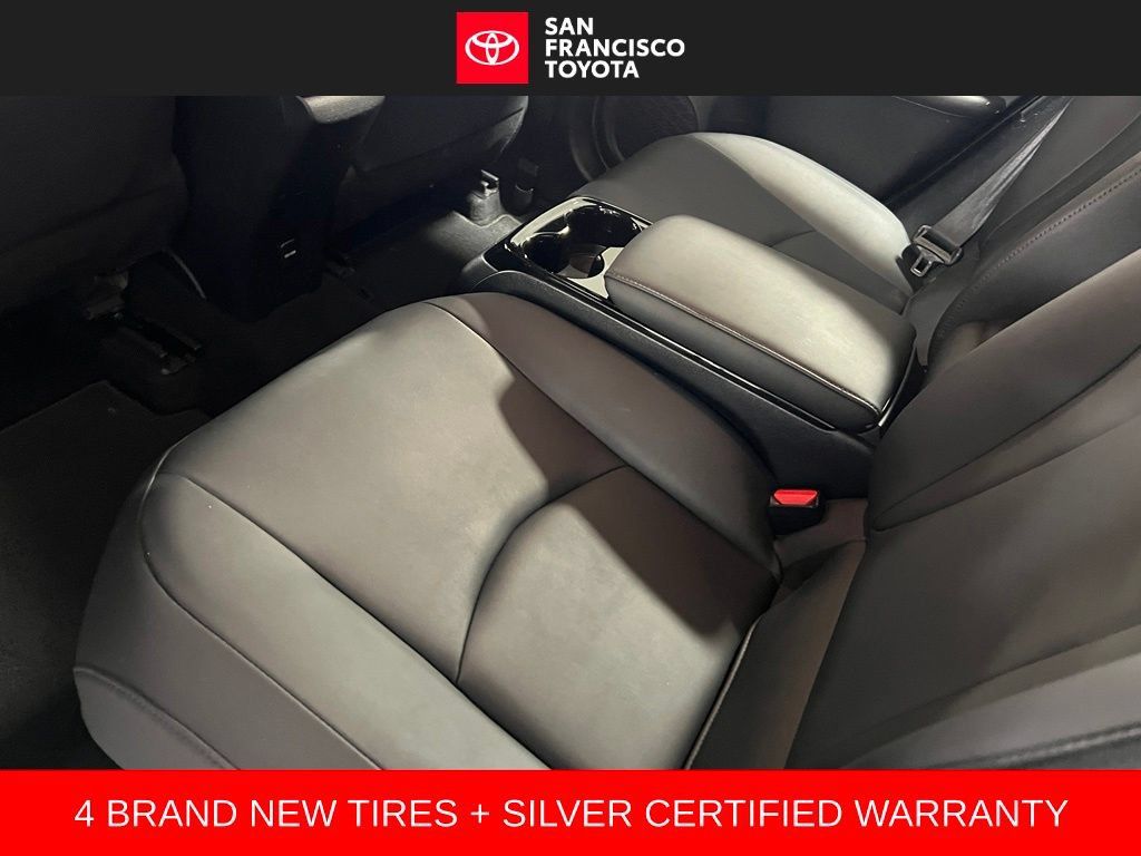Certified 2017 Toyota Prius Prime Advanced FWD image 17