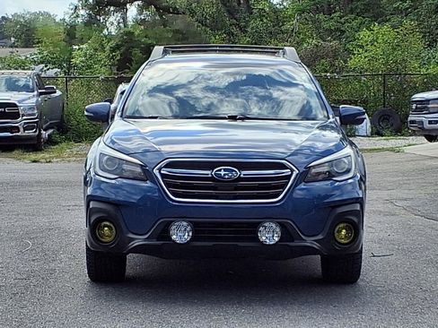 Used 2019 Subaru Outback 2.5i Limited AWD/4WD image 2