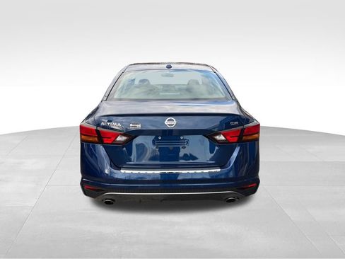 Used 2021 Nissan Altima 2.5 SR w/ SR Premium Package image 12