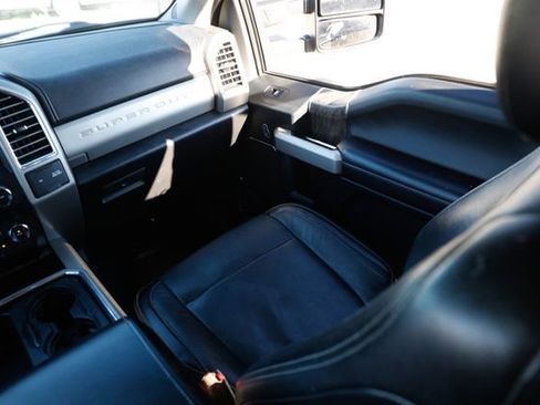 Used 2017 Ford F250 Lariat w/ Lariat Ultimate Package image 25