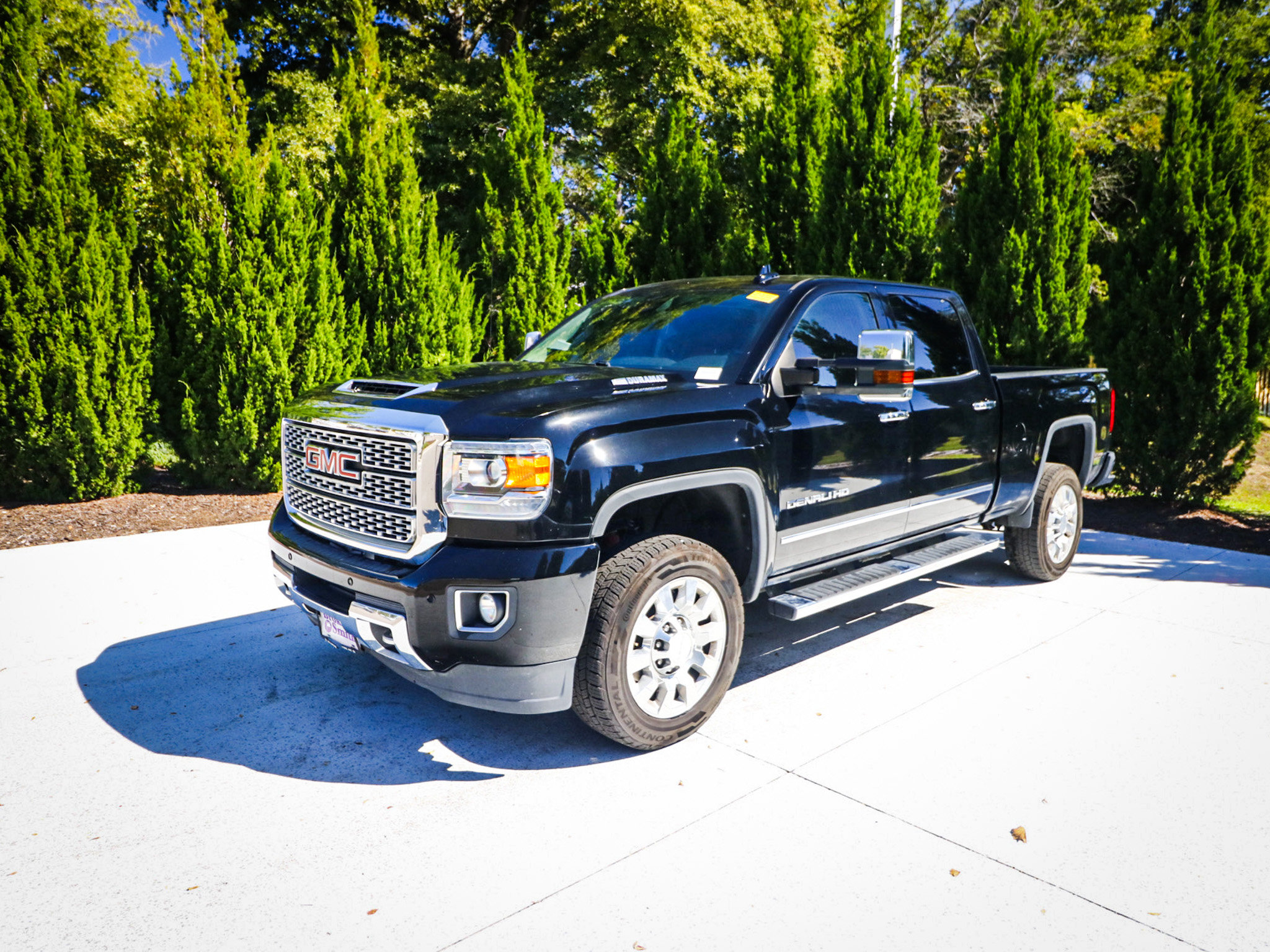 Used 2019 GMC Sierra 2500 Denali w/ Duramax Plus Package AWD/4WD image 5