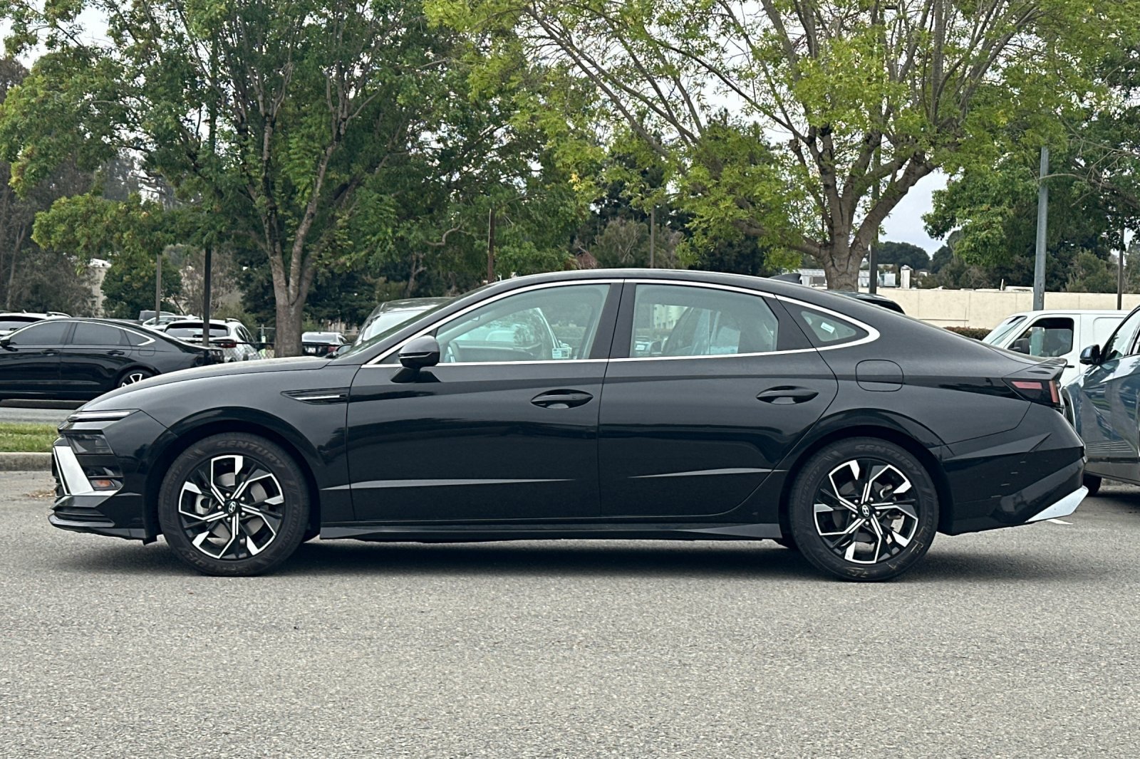 Used 2025 Hyundai Sonata SEL FWD image 7