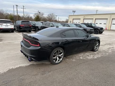 Used 2017 Dodge Charger R/T w/ Plus Group image 23