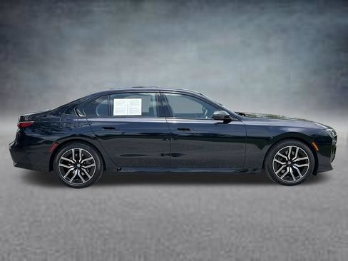 Used 2025 BMW 740i RWD image 4