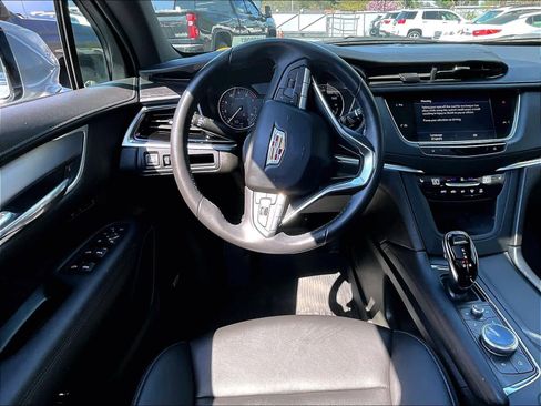 Used 2024 Cadillac XT6 Luxury w/ LPO, Floor Liner Package AWD/4WD image 17