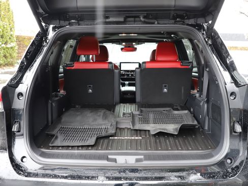 Used 2025 Toyota Highlander XSE image 15