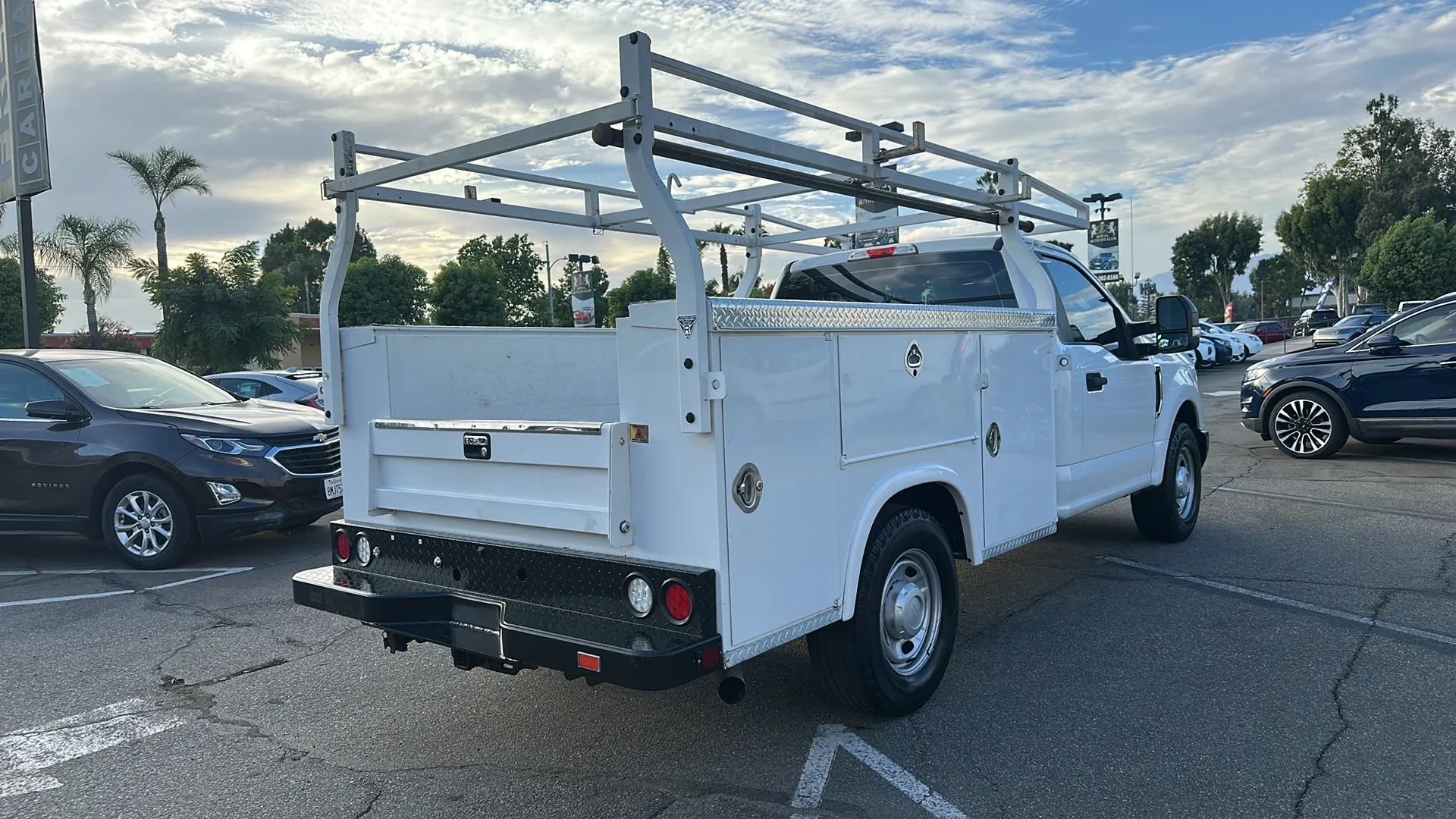 Used 2019 Ford F250 XL w/ Power Equipment Group RWD image 3