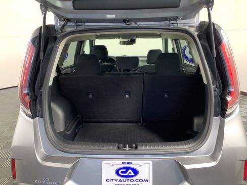 Used 2023 Kia Soul LX w/ Option Group 015 FWD image 34