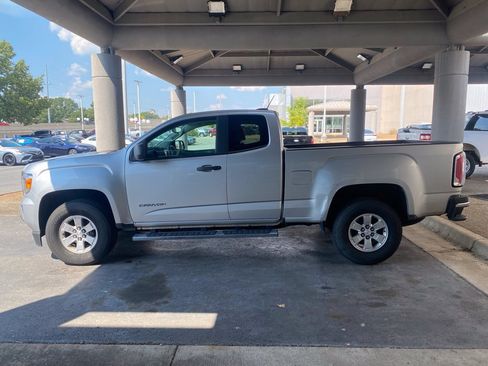 Used 2017 GMC Canyon W/T w/ Convenience Package RWD image 4