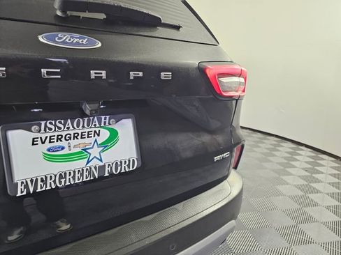 Certified 2024 Ford Escape Platinum image 16