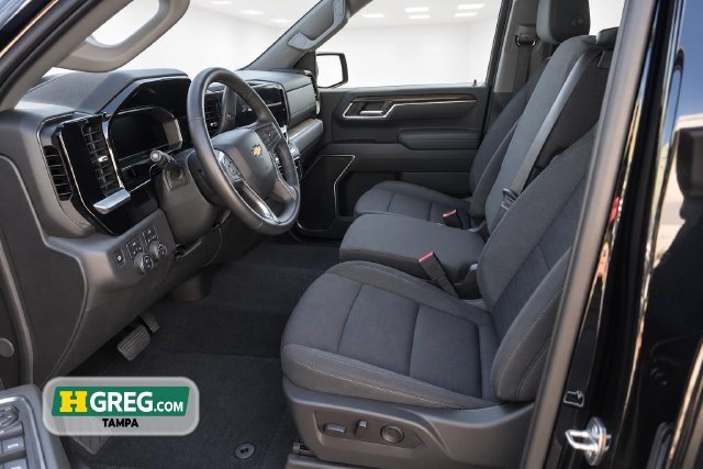 Used 2024 Chevrolet Silverado 1500 LT AWD/4WD image 10