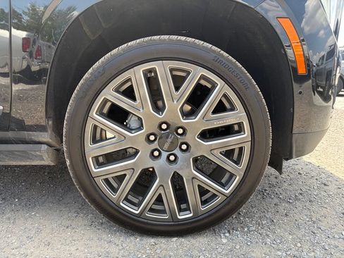 Used 2026 GMC Yukon Denali Ultimate AWD/4WD image 15