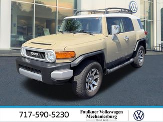 Used 2014 Toyota FJ Cruiser 4WD w/ Upgrade Package video 1