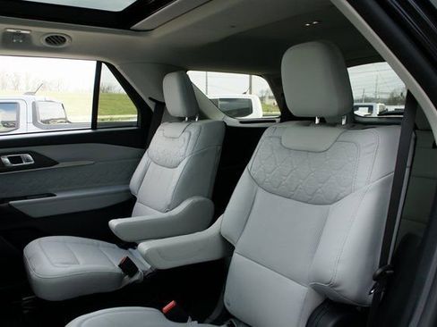 New 2026 Ford Explorer Platinum w/ LUX Leather Package image 33