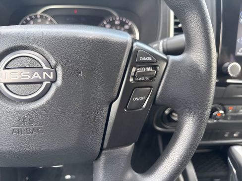 Used 2023 Nissan Frontier SV image 15