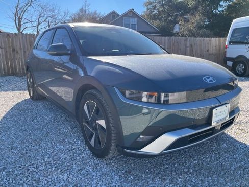 Certified 2025 Hyundai Ioniq 5 SE image 1