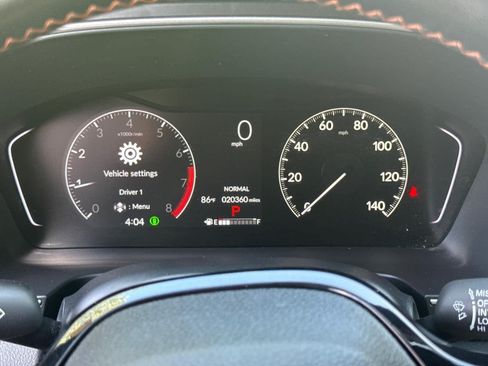 Used 2025 Honda Pilot Sport image 17
