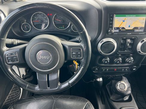 Used 2013 Jeep Wrangler Unlimited Sahara w/ Connectivity Group image 11