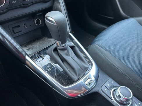 Used 2017 Toyota Yaris iA image 24