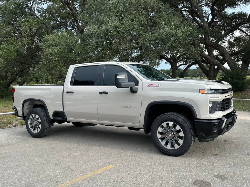 New 2026 Chevrolet Silverado 2500 Custom w/ Custom Value Package AWD/4WD image 3