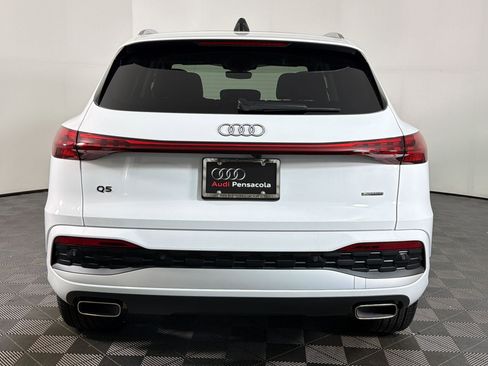 Certified 2025 Audi Q5 Premium w/ Convenience Package AWD/4WD image 8